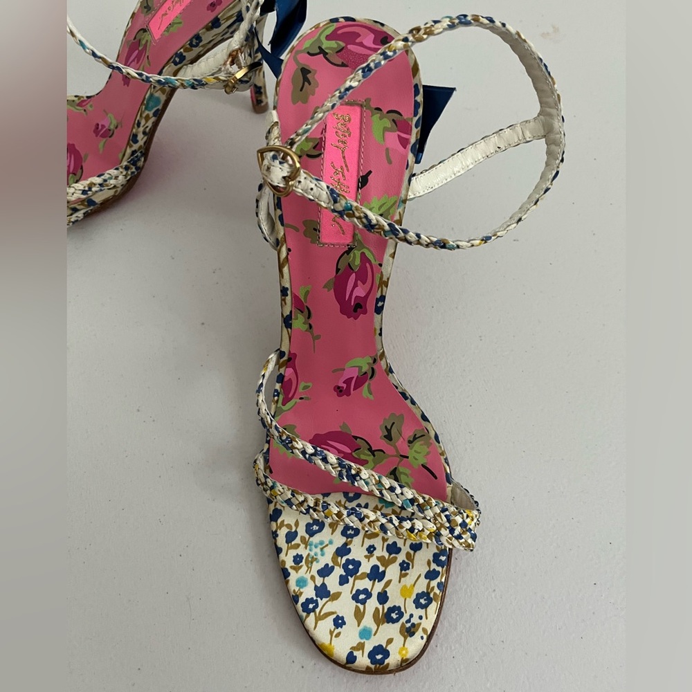 LIMITED EDITION Betsey Johnson BLUE BOW Floral STILETTO Size 10M - Picture 9 of 9